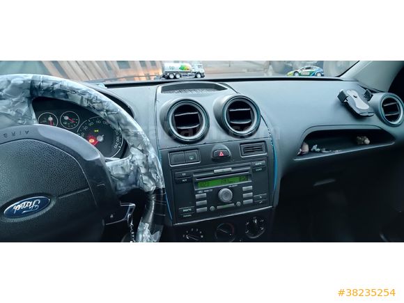 Sahibinden Ford Fiesta 1.4 TDCi Comfort 2006 Model