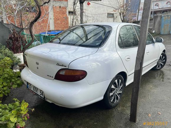 SAHİBİNDEN BAKIMLI 237 BİNDE KLİMALI TEMİZ AİLE ARACI ELANTRA
