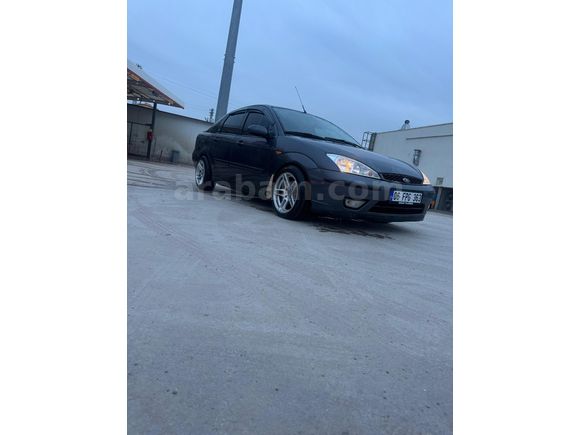Sahibinden Ford Focus 1.6 Ghia 2003. Model
