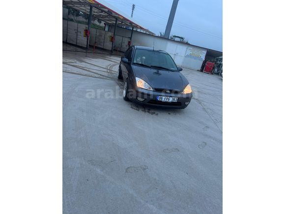 Sahibinden Ford Focus 1.6 Ghia 2003. Model