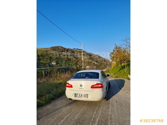 Sahibinden Skoda SuperB 1.4 TSI Active 2012 Model  252.000 km Beyaz