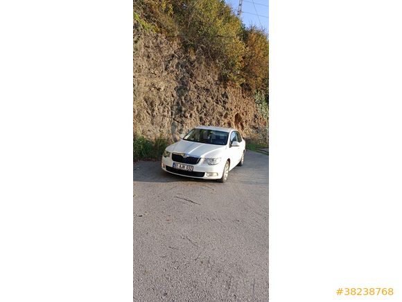 Sahibinden Skoda SuperB 1.4 TSI Active 2012 Model  252.000 km Beyaz