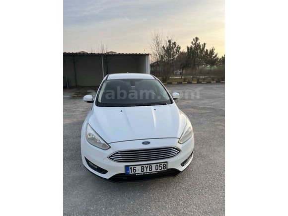 Ford Focus 1.6 TDCi style 2015 düşük km 