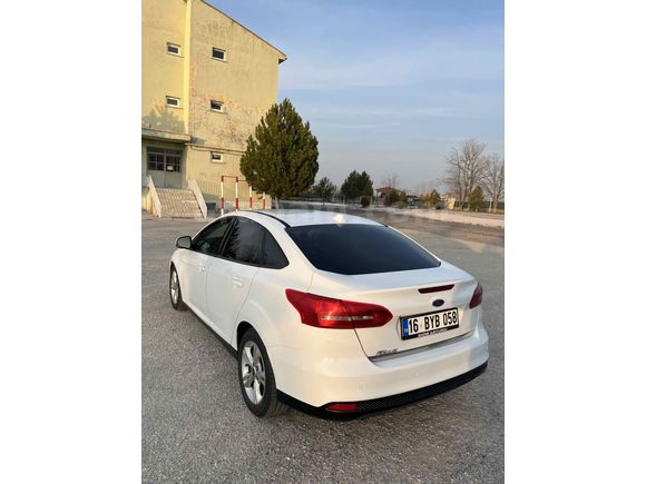 Ford Focus 1.6 TDCi style 2015 düşük km 