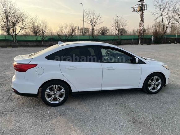 Ford Focus 1.6 TDCi style 2015 düşük km 