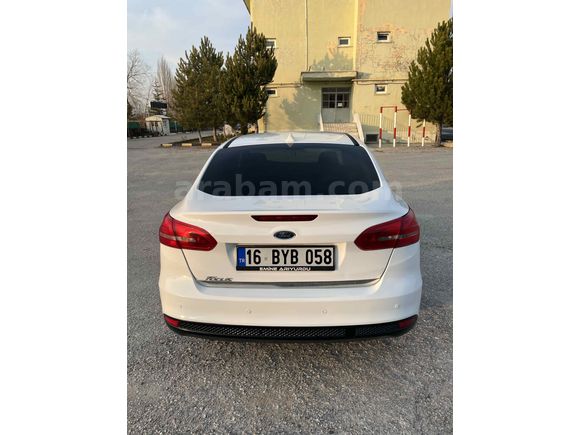 Ford Focus 1.6 TDCi style 2015 düşük km 