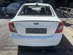 Focus 2.5 arka bagaj kapağı