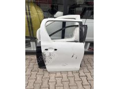 Toyota hilux sağ arka kapı
