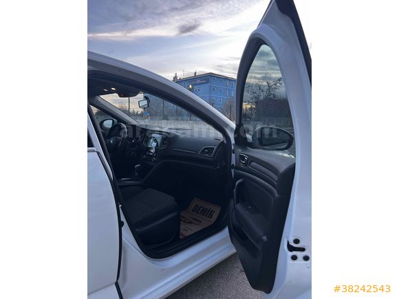 Sahibinden Renault Megane 1.3 TCe Joy 2020 Model 