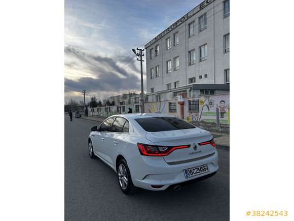 Sahibinden Renault Megane 1.3 TCe Joy 2020 Model 