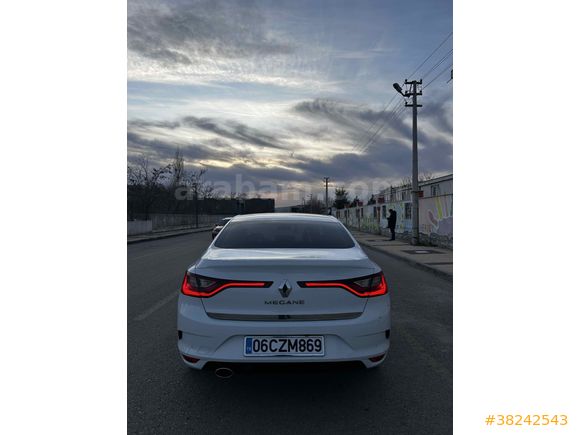 Sahibinden Renault Megane 1.3 TCe Joy 2020 Model 