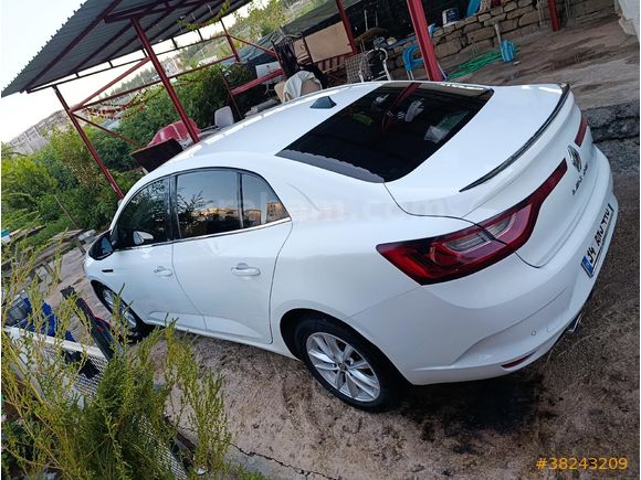 Sahibinden Renault Megane 1.5 dCi GT-Line 2017 Model  221.000 km Beyaz