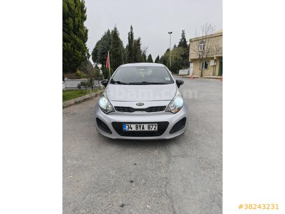 Sahibinden Kia Rio 1.4 CRDi Natty 2012 Model  330.000 km Gri (Gümüş)