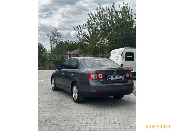 Önemli Yerleri Boyasız Bakımlı Jetta 1.6 Primeline
