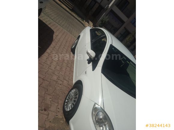 Sahibinden Fiat Linea 1.3 Multijet Pop 2015 Model  280.000 km Beyaz
