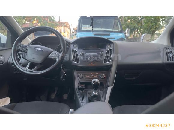 !?!?!?!?!?ACİL  KAZALI 

Ford Focus 1.6 TDCi Trend X 2015 Model