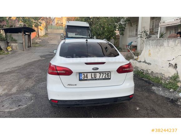 !?!?!?!?!?ACİL  KAZALI 

Ford Focus 1.6 TDCi Trend X 2015 Model