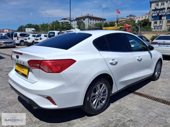 BÜYÜKSOYLU'DAN 2023 FOCUS 1.5 ECOBLUE TİTANİUM STİL 63.000 KM DE