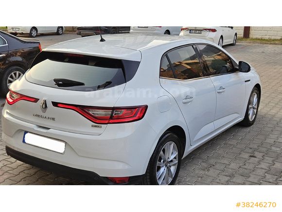 HATASIZ TRAMERSİZ MEGANE 4 DİZEL OTOMATİK – BAKIMLI – MUAYENE 2027