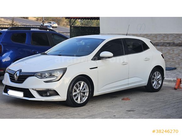 HATASIZ TRAMERSİZ MEGANE 4 DİZEL OTOMATİK – BAKIMLI – MUAYENE 2027