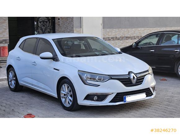 HATASIZ TRAMERSİZ MEGANE 4 DİZEL OTOMATİK – BAKIMLI – MUAYENE 2027