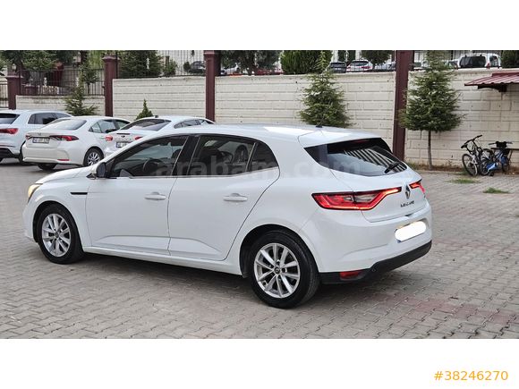 HATASIZ TRAMERSİZ MEGANE 4 DİZEL OTOMATİK – BAKIMLI – MUAYENE 2027