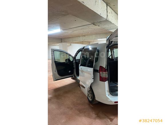 
2017 Model Ford Tourneo Courier 1.6 TDCI Deluxe