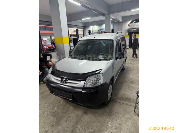 Peugeot Partner 1.9 D Kombivan 2008  5 koltuk YENİ MOTOR (Kredi Kartı)