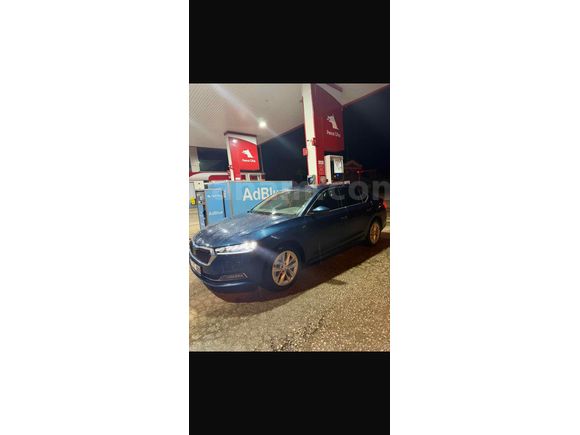 Sahibinden Skoda Octavia 1.0 e-Tec Premium 2023 Model  servis bakımlı garanti devam ediyor hatasız boyasız trammer yok değişensiz ful orijinal 