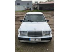 Yıldızları  Üstünde  üst açarlı  mercedes  200E