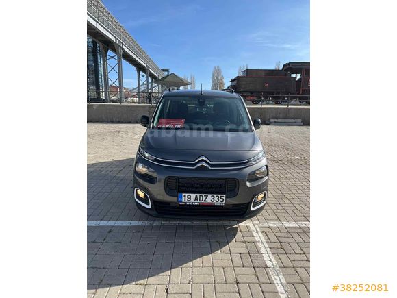 Sahibinden Citroen Berlingo 1.5 BlueHDI Shine 2023 Model  77 km Gri