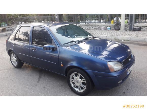 Sahibinden Ford Fiesta 1.25 Ghia 2001 Model