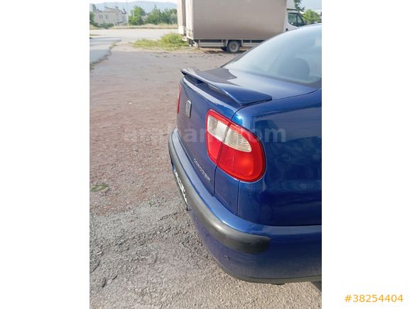 Sahibinden Seat Cordoba 1.6 Stella 2000 Model  214.000 km Mavi