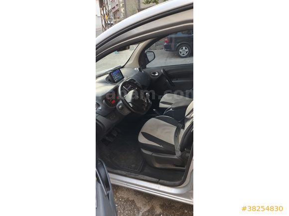 Sahibinden Renault Kangoo 1.5 dCi Touch 2017 Model  212000km Gri (metalik)