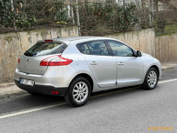 Sahibinden Renault Megane 1.5 dCi Privilege 2012 Model 