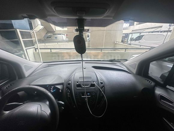 Sahibinden Ford Transit Courier 1.5 TDCi Trend 2019 Model İstanbul
