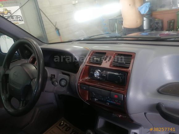 Sahibinden Nissan Terrano 2.4 SE 1997 Model