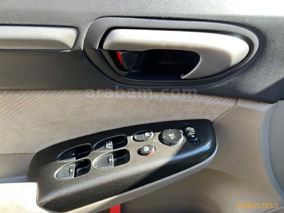 Sahibinden Honda Civic 1.6i VTEC Elegance 2011 Model