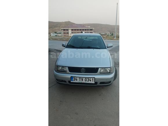 Düşük km Memurdan acil satılık
