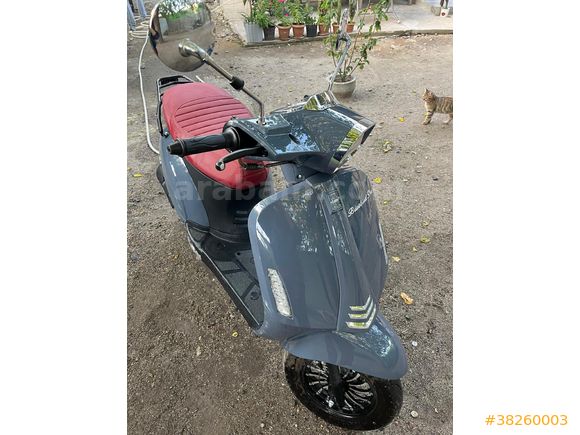 Garantili ( 1.600 km ) KUBA Blueberry Pro scooter