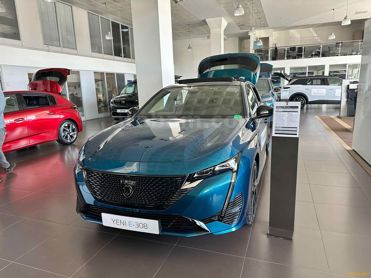 Sahibinden Peugeot e-308 GT 2024 Model Ankara 24.500 km Mavi (metalik) 1