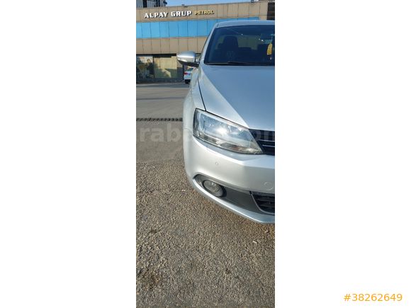 Sahibinden Volkswagen Jetta 1.6 TDi Comfortline 2011 Model  212.000 km Gri (Gümüş)