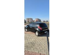 Sahibinden Hyundai i20 1.2 MPI Team 2010 Model  250.000 km Siyah