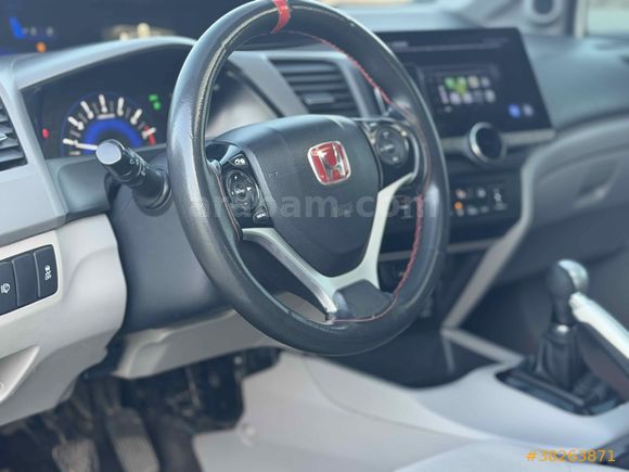 Sahibinden Honda Civic 1.6i VTEC ECO Elegance 2014 Model 