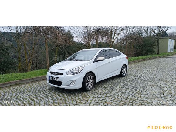 Hyundai Accent Blue 1.6 CRDI Mode Plus 2018 Model aile aracı