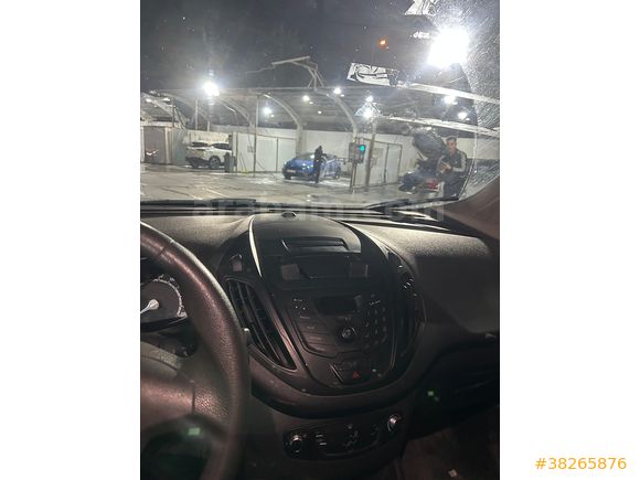 Sahibinden Ford Tourneo Courier 1.5 TDCi 2022 Model 