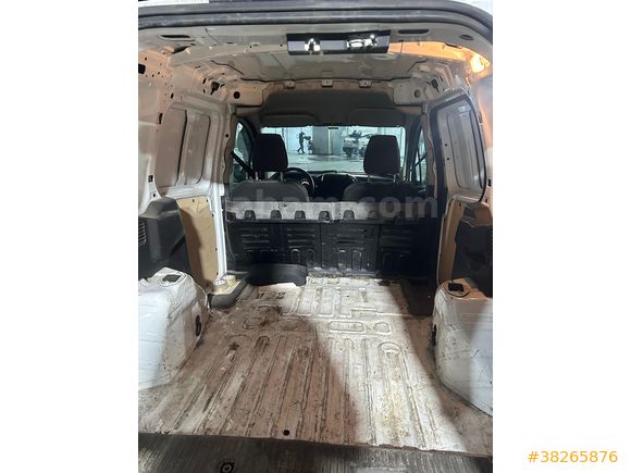Sahibinden Ford Tourneo Courier 1.5 TDCi 2022 Model 