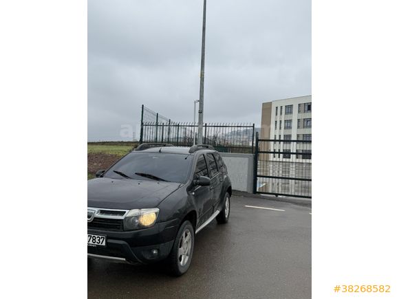 Sahibinden Dacia Duster 1.5 dCi Laureate 2013 Model  280.000 km Siyah