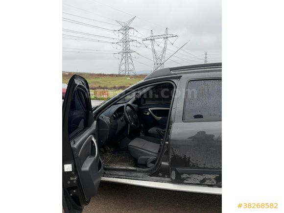 Sahibinden Dacia Duster 1.5 dCi Laureate 2013 Model  280.000 km Siyah