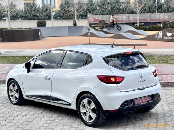 Galeriden Renault Clio 1.5 dCi Touch 2015 Model Konya